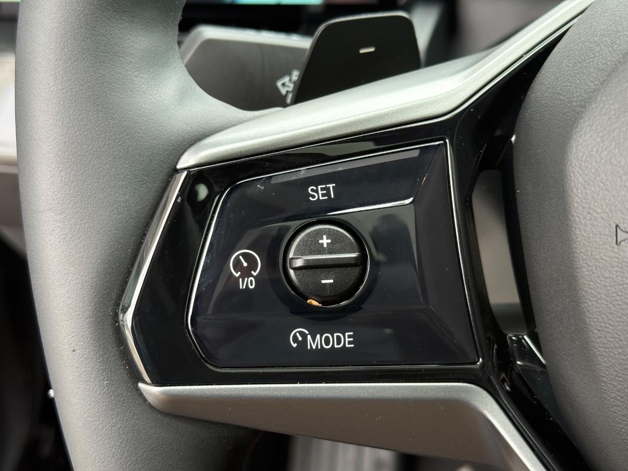 BMW 5 Series Vehicle Image 16