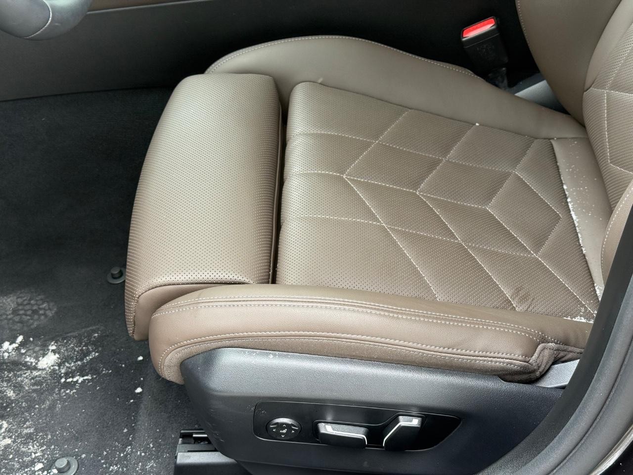 BMW 5 Series Vehicle Image 21