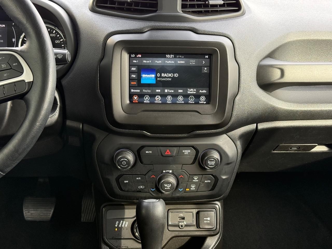 Jeep Renegade Vehicle Image 12