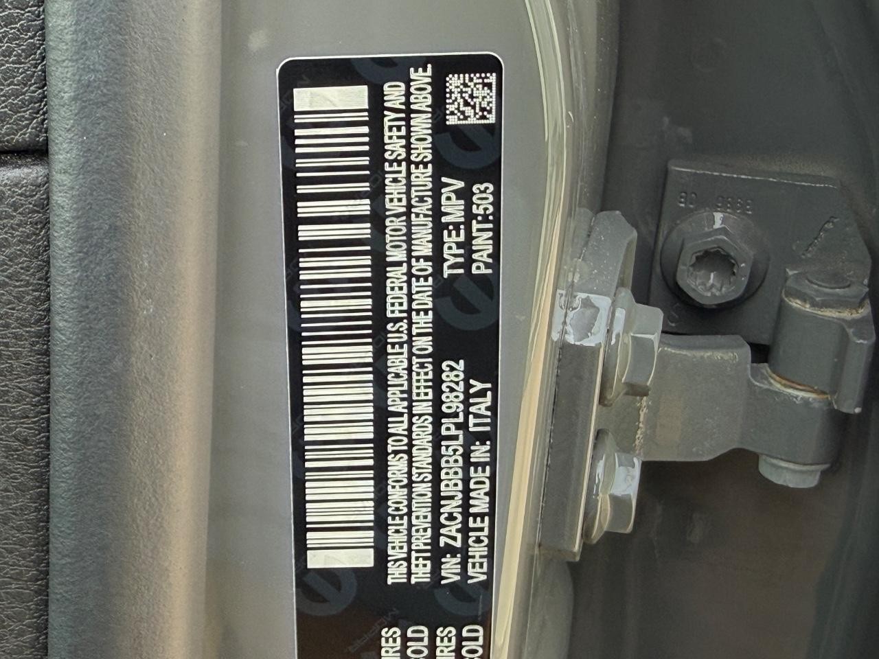 Jeep Renegade Vehicle Image 23