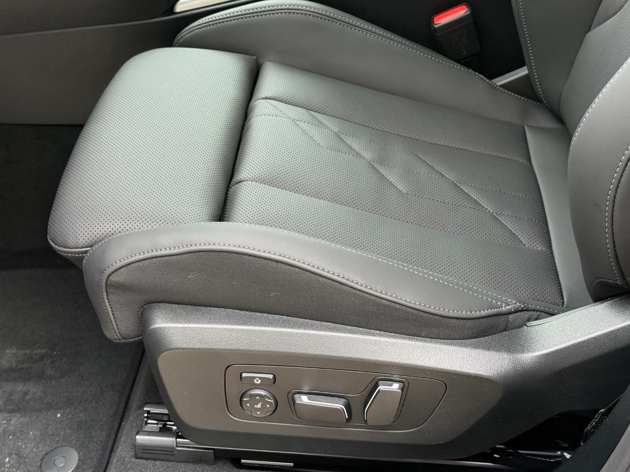 BMW X3 Vehicle Image 18