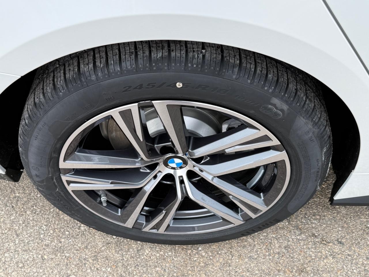 BMW 4 Series Vehicle Image 04