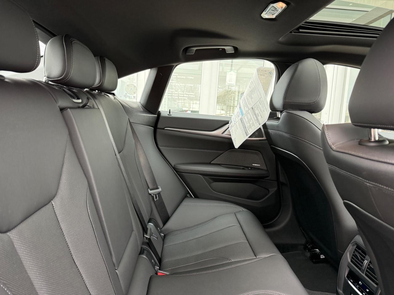 BMW 4 Series Vehicle Image 05