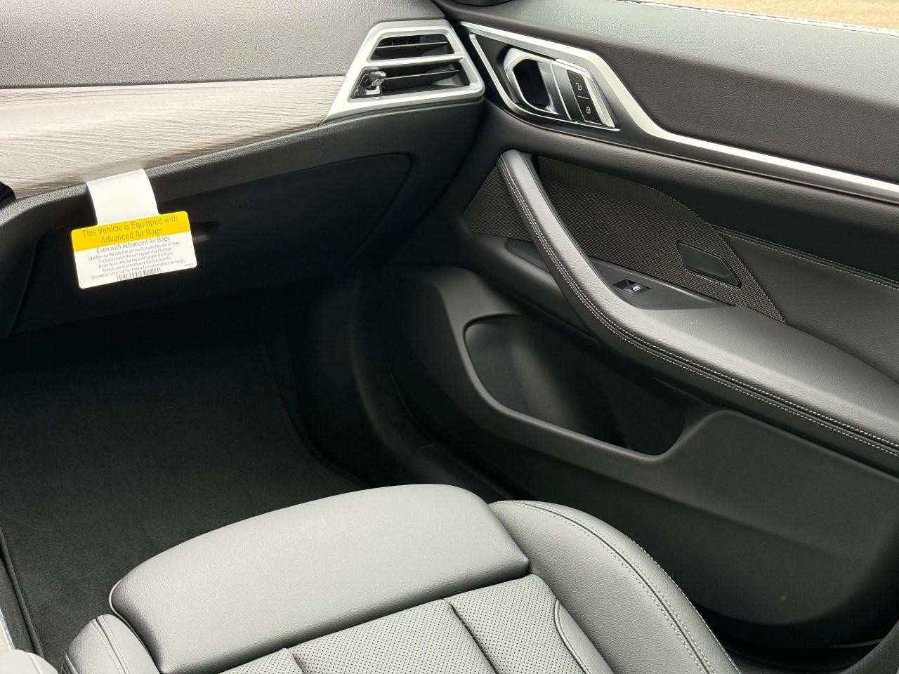 BMW 4 Series Vehicle Image 10