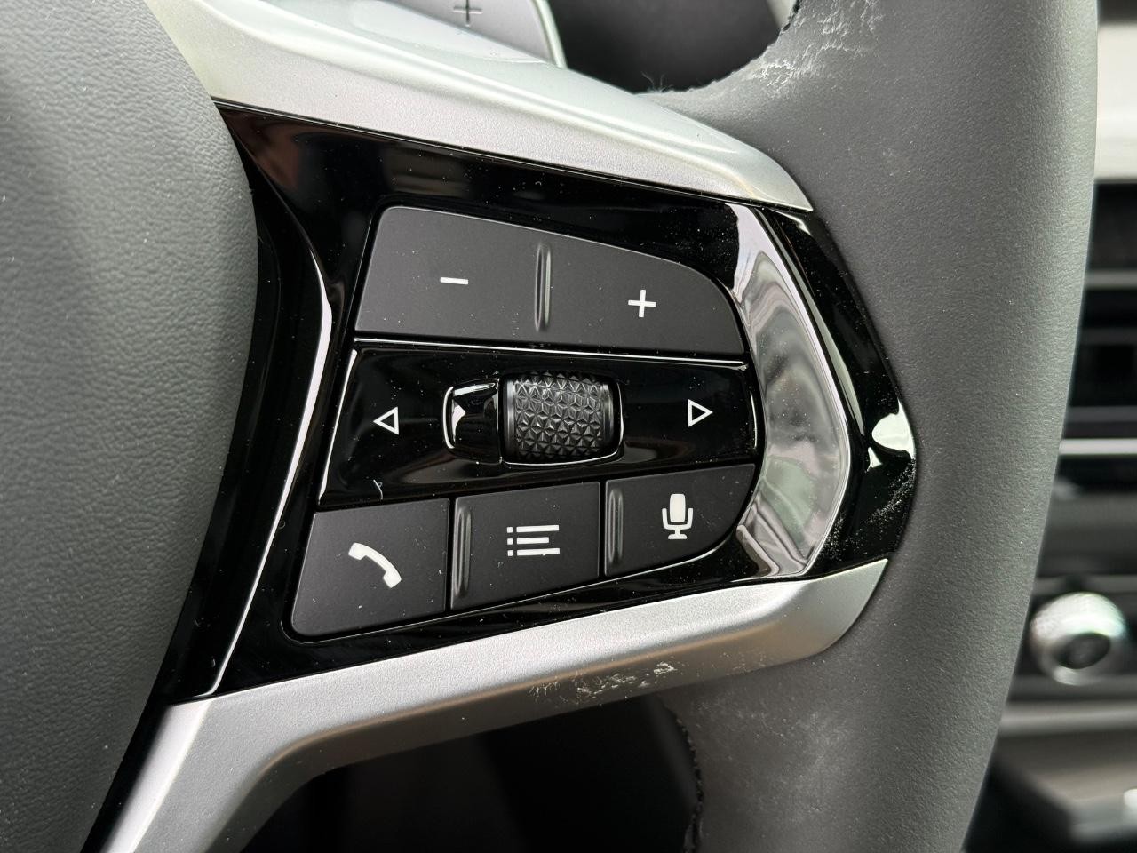 BMW 4 Series Vehicle Image 13