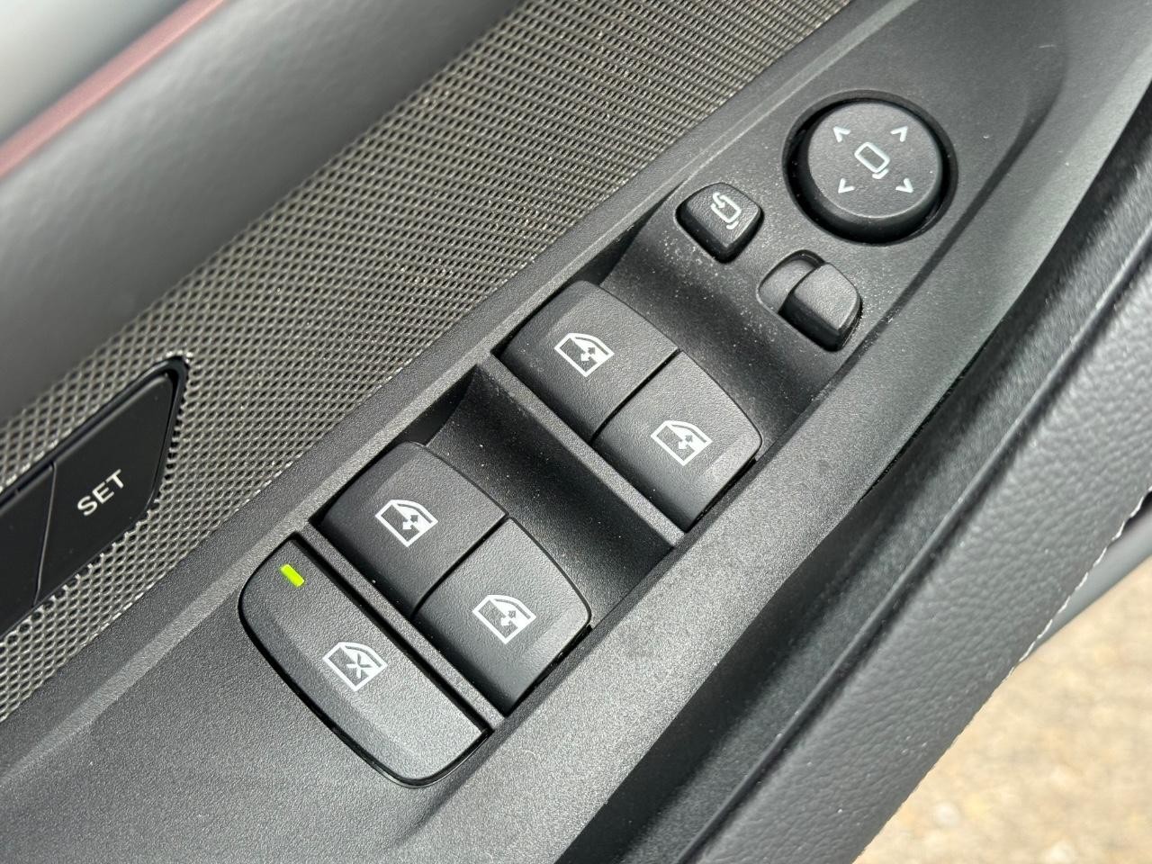 BMW 4 Series Vehicle Image 16