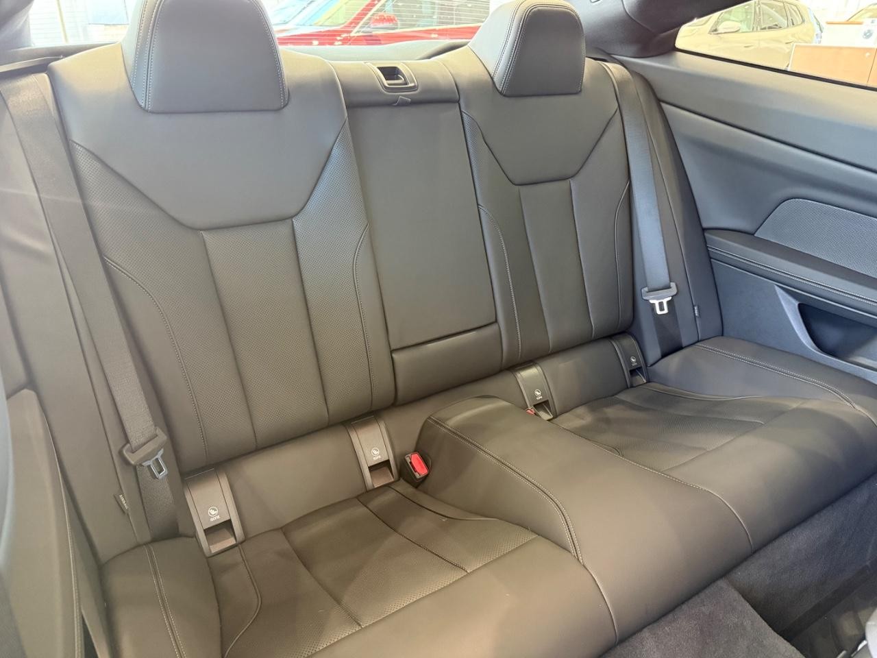 BMW 4 Series Vehicle Image 09