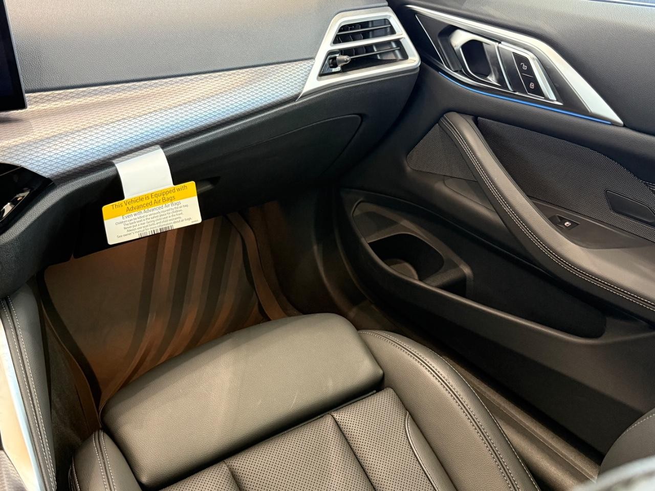 BMW 4 Series Vehicle Image 14