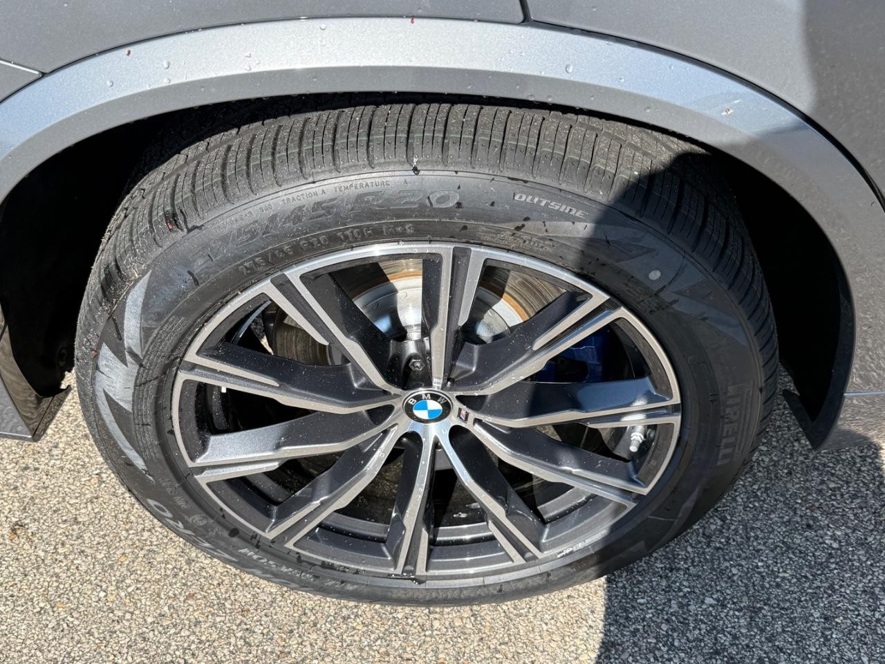 BMW X5 Vehicle Image 04