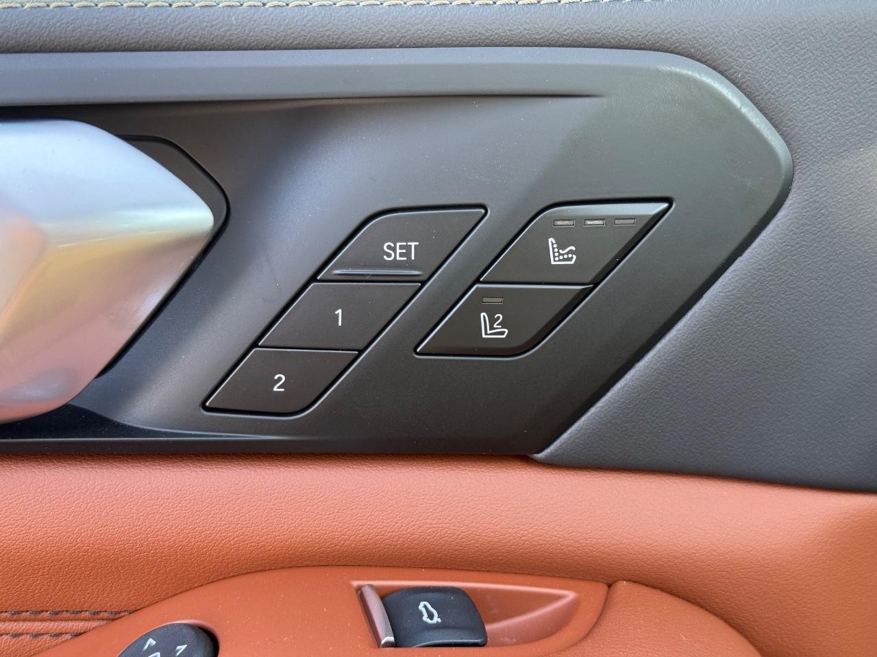 BMW X5 Vehicle Image 11