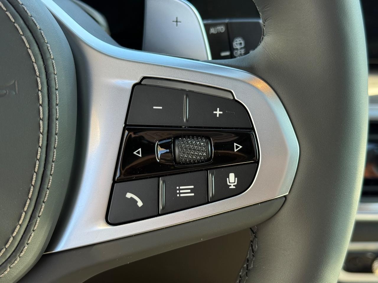 BMW X5 Vehicle Image 13