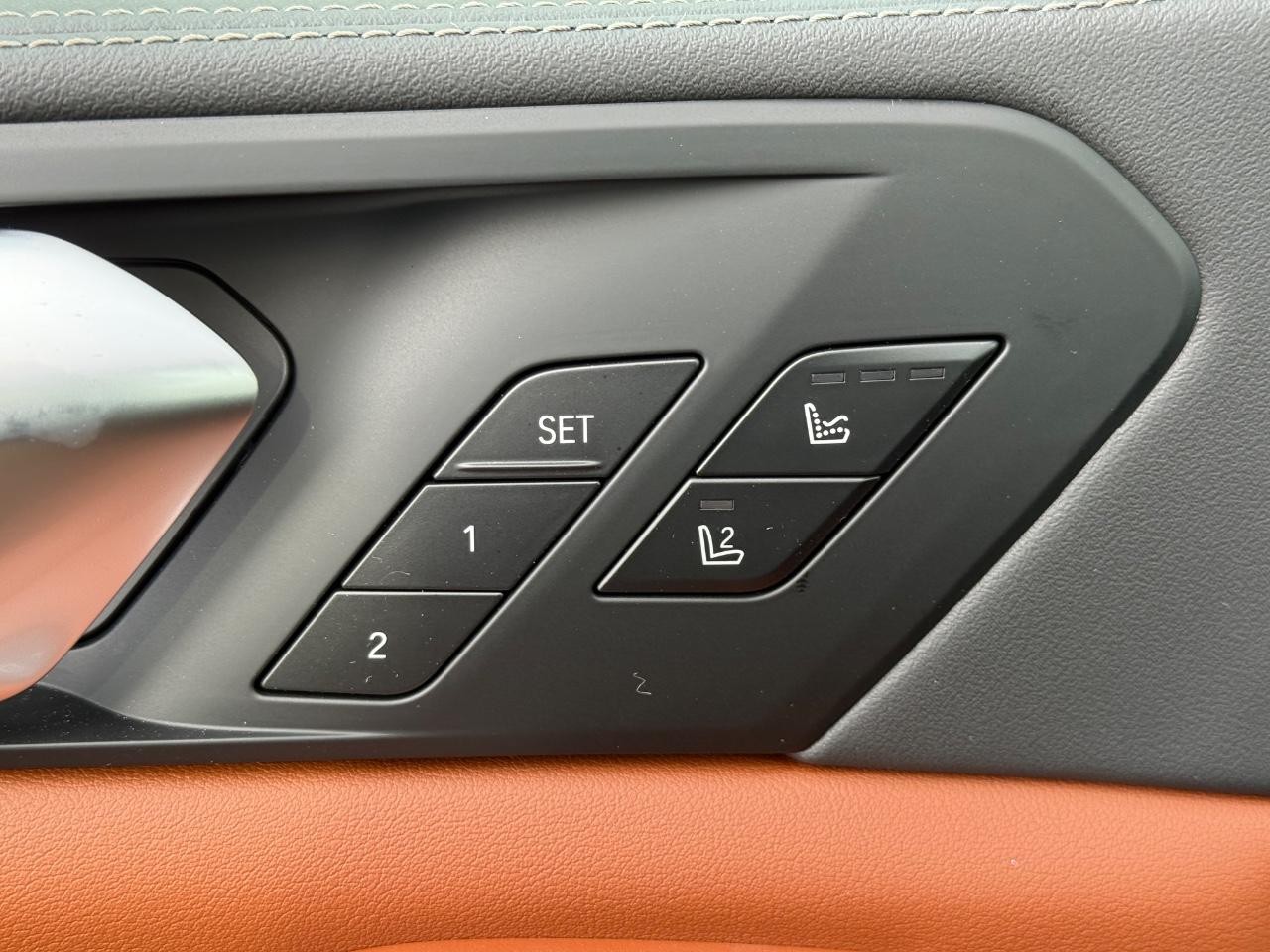 BMW X5 Vehicle Image 11