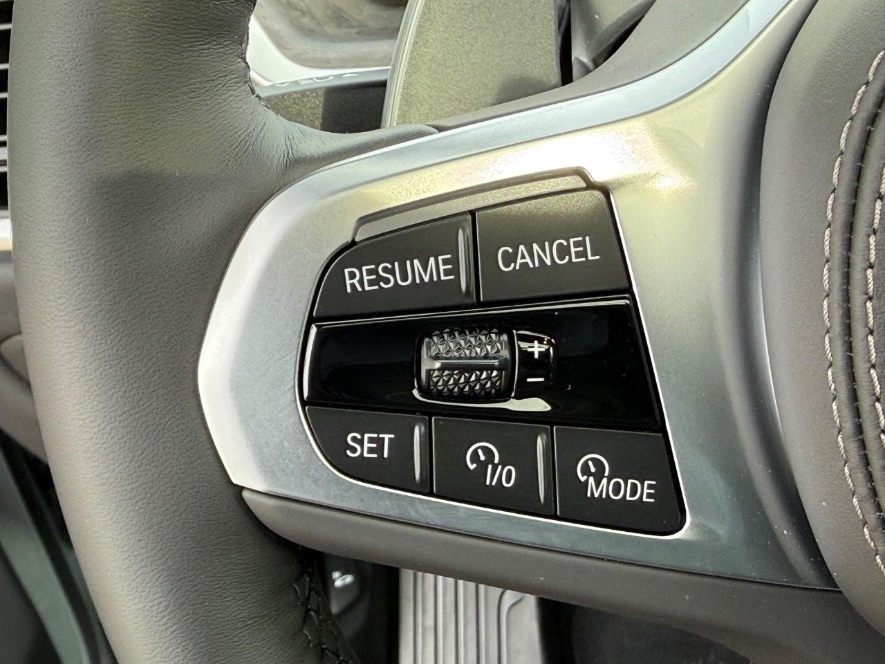 BMW X5 Vehicle Image 12