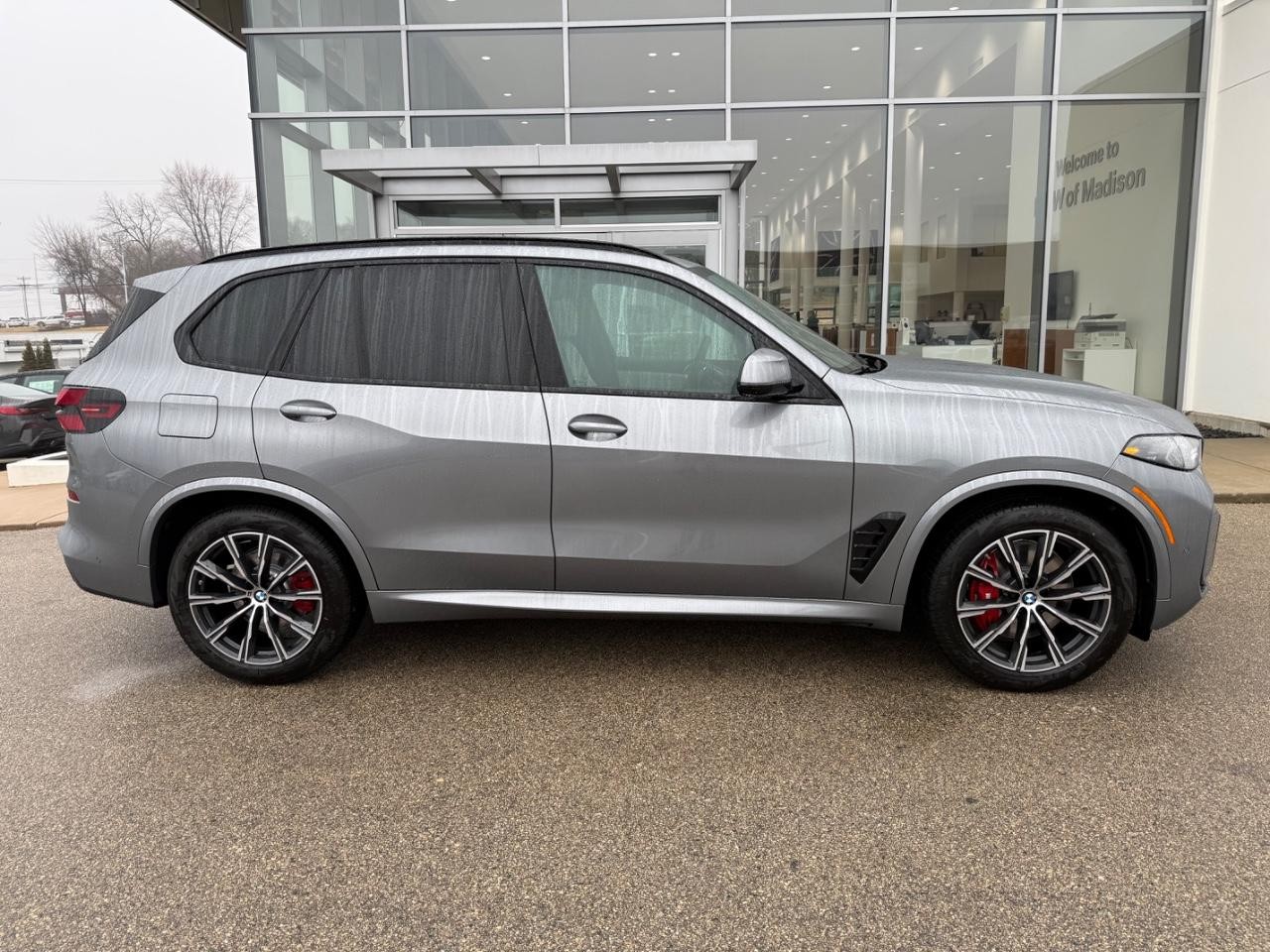 BMW X5 Vehicle Image 02
