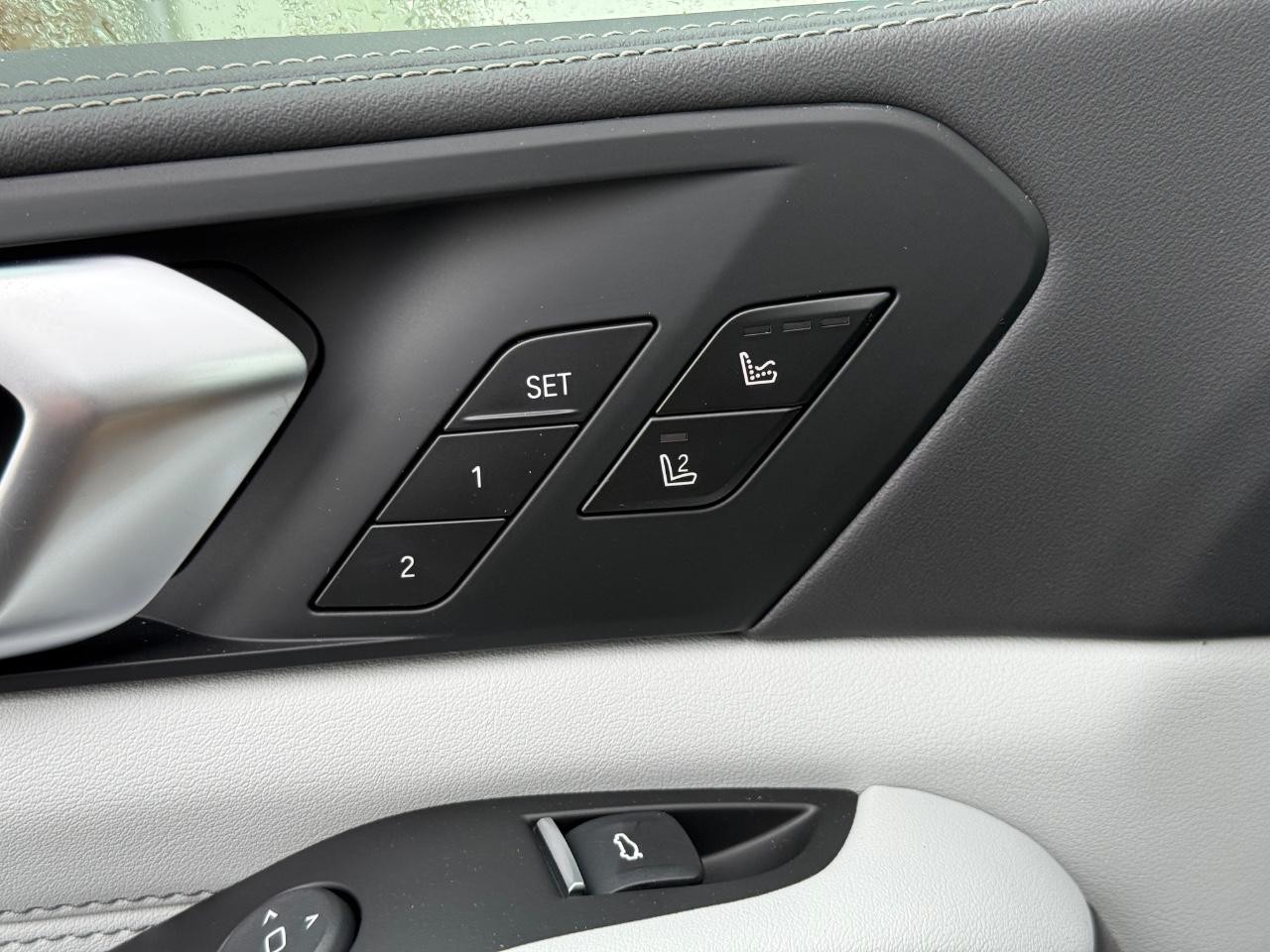 BMW X5 Vehicle Image 11