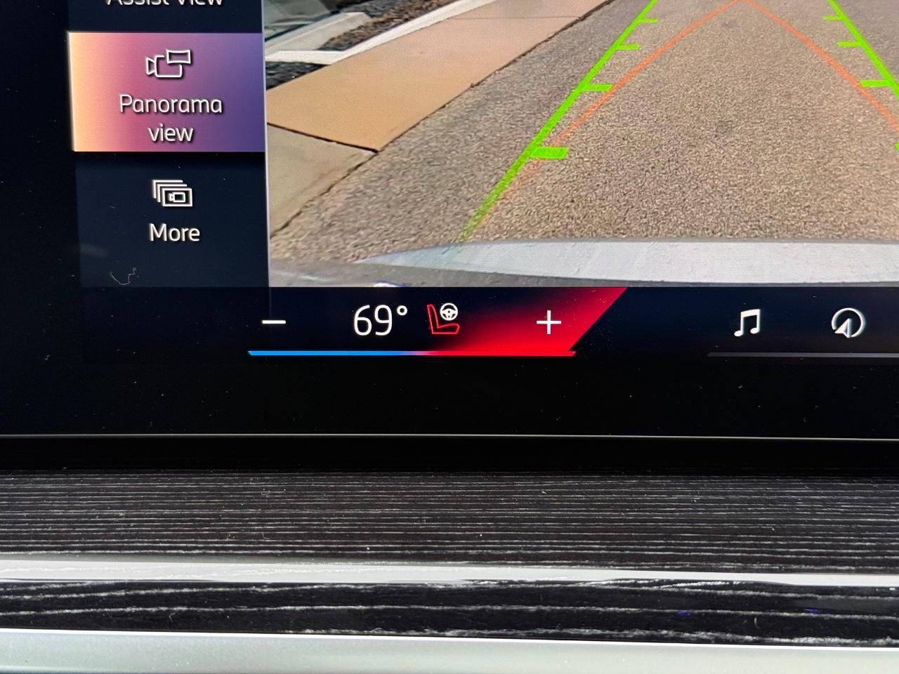 BMW X5 Vehicle Image 15