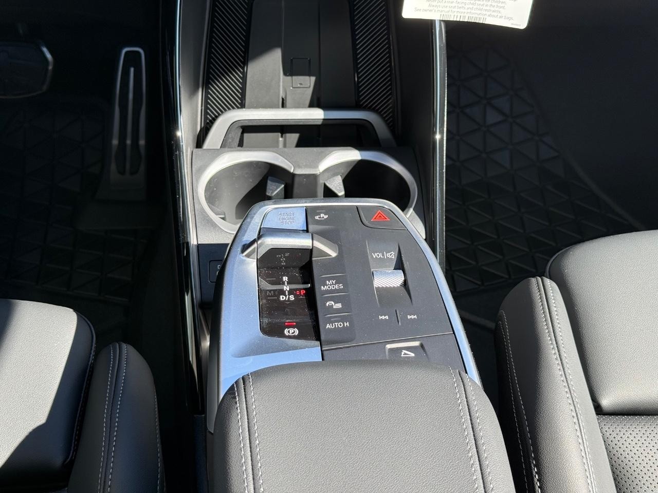 BMW X1 Vehicle Image 08