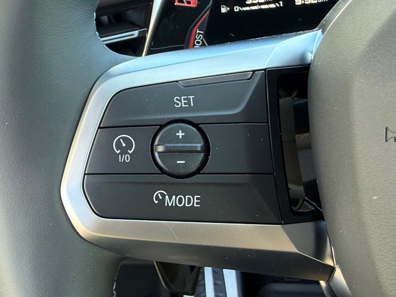 BMW X1 Vehicle Image 11