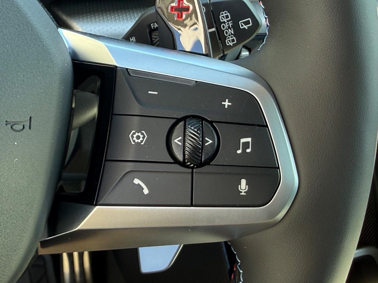 BMW X1 Vehicle Image 12