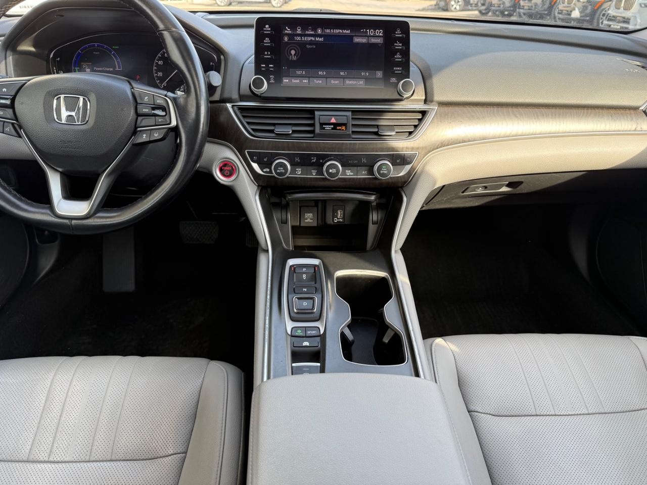 Honda Accord Hybrid Vehicle Image 10