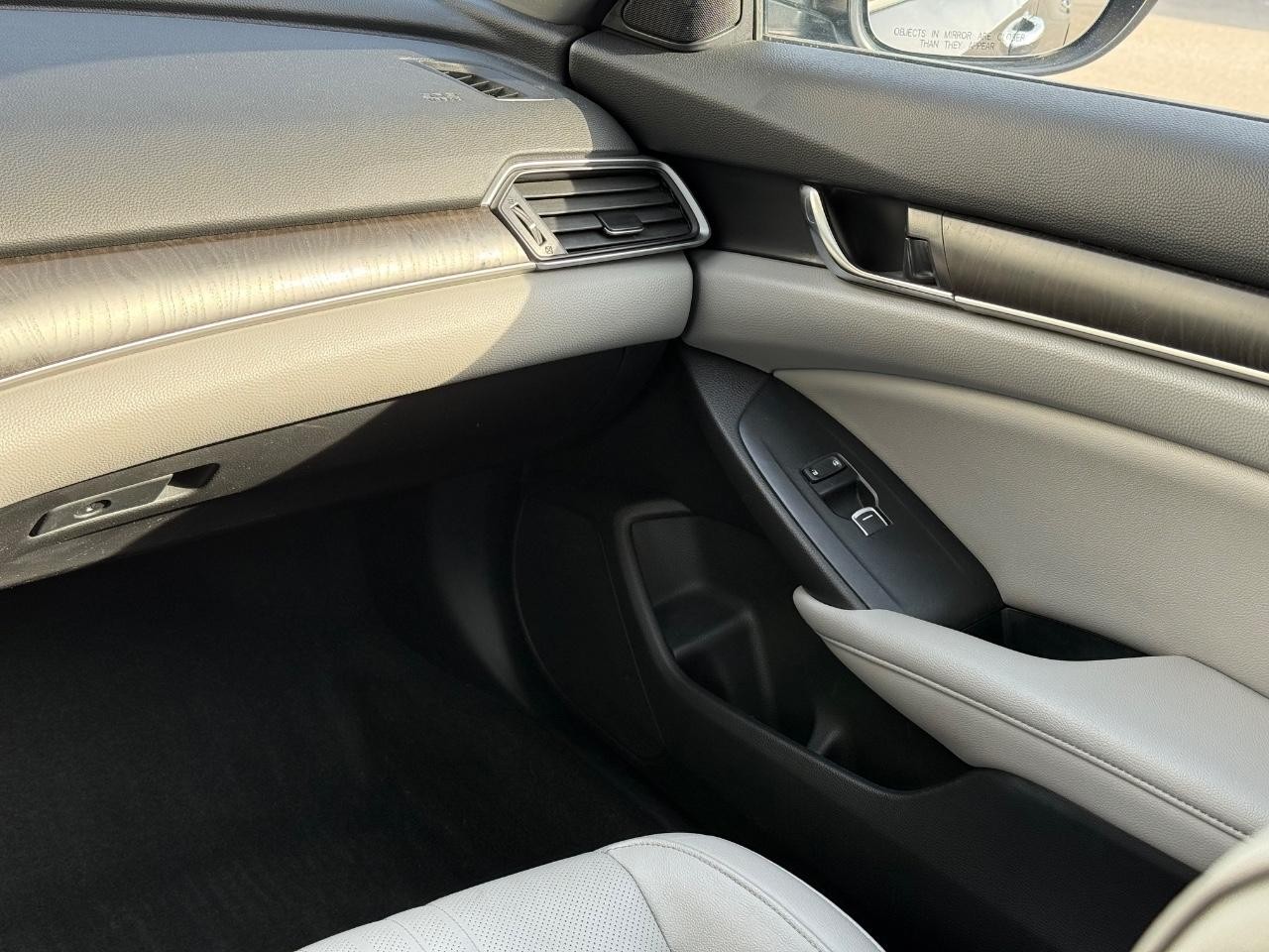 Honda Accord Hybrid Vehicle Image 14