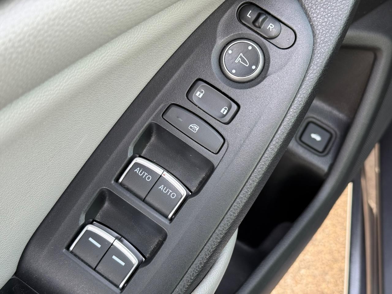 Honda Accord Hybrid Vehicle Image 22