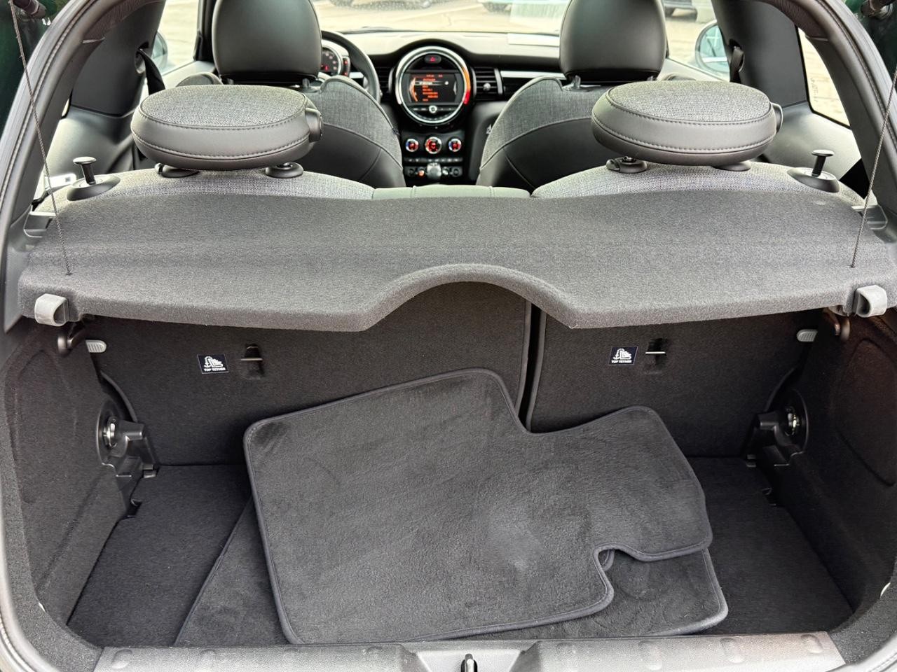 MINI Cooper Hardtop Vehicle Image 05