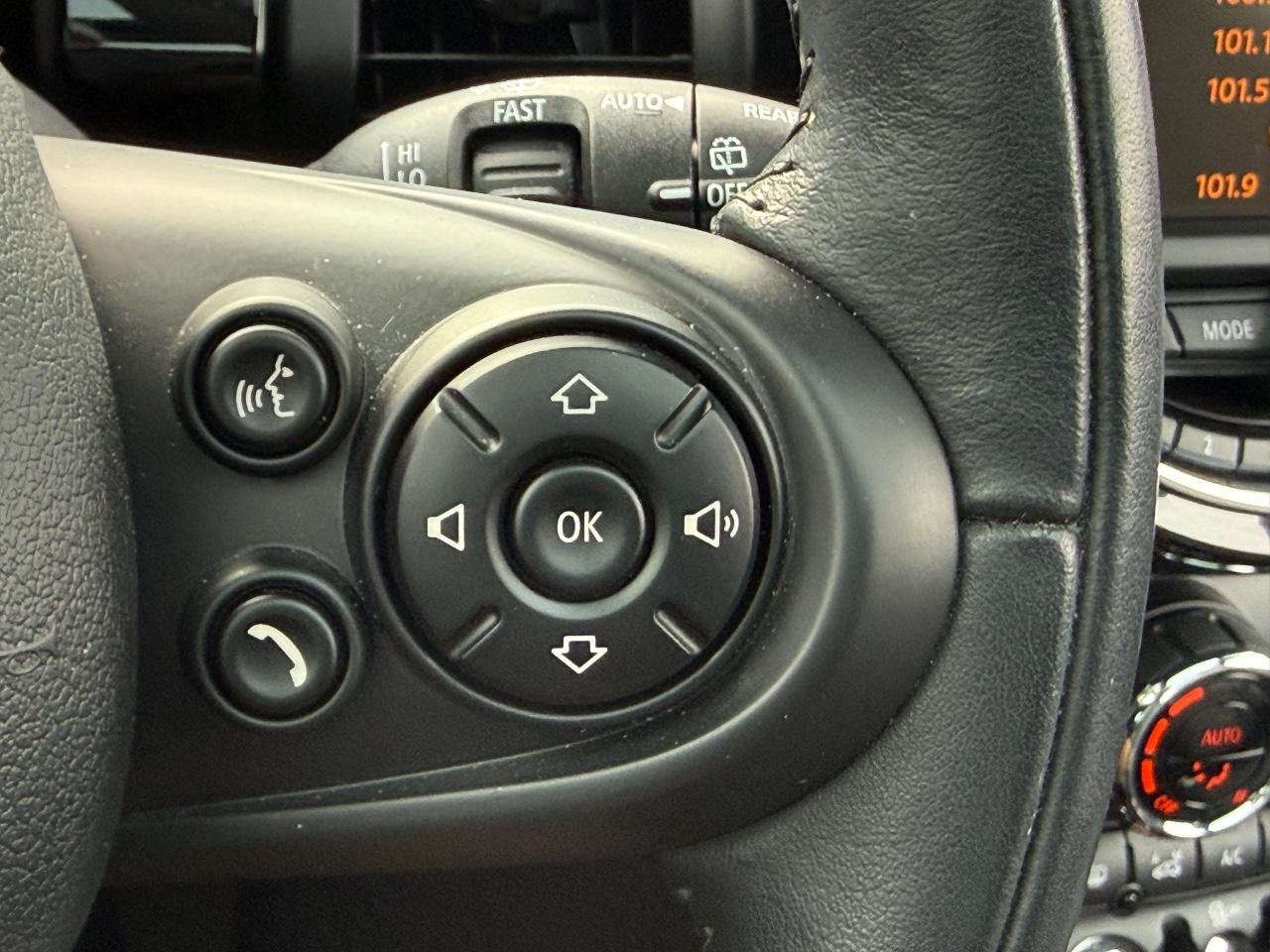 MINI Cooper Hardtop Vehicle Image 17