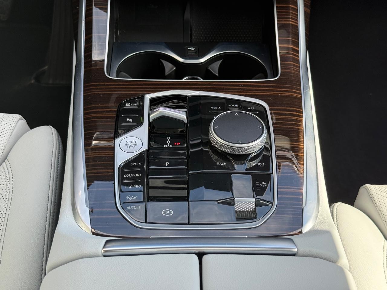 BMW X7 Vehicle Image 08