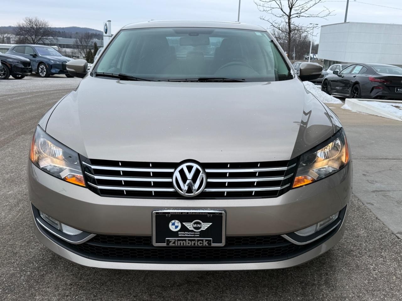 Volkswagen Passat Vehicle Image 08