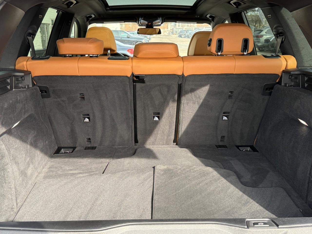 BMW X5 Vehicle Image 05