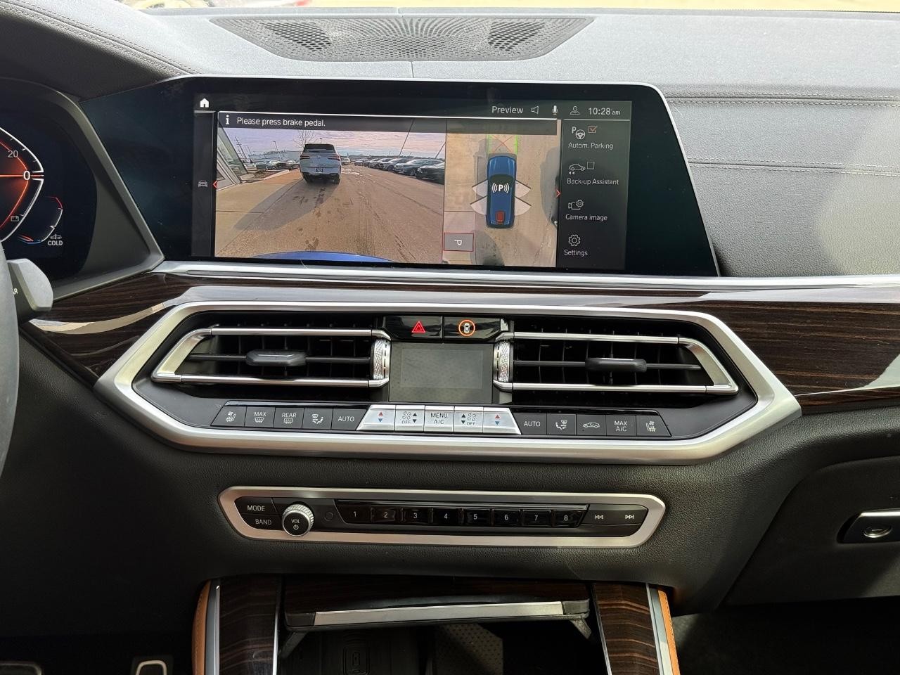 BMW X5 Vehicle Image 12