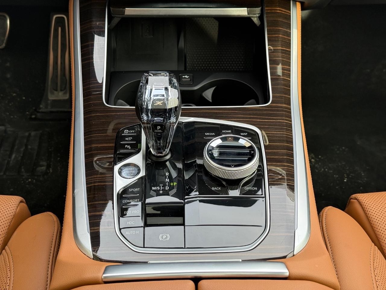 BMW X5 Vehicle Image 13