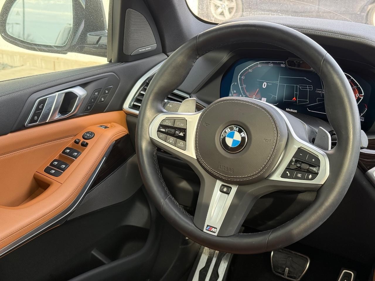 BMW X5 Vehicle Image 14