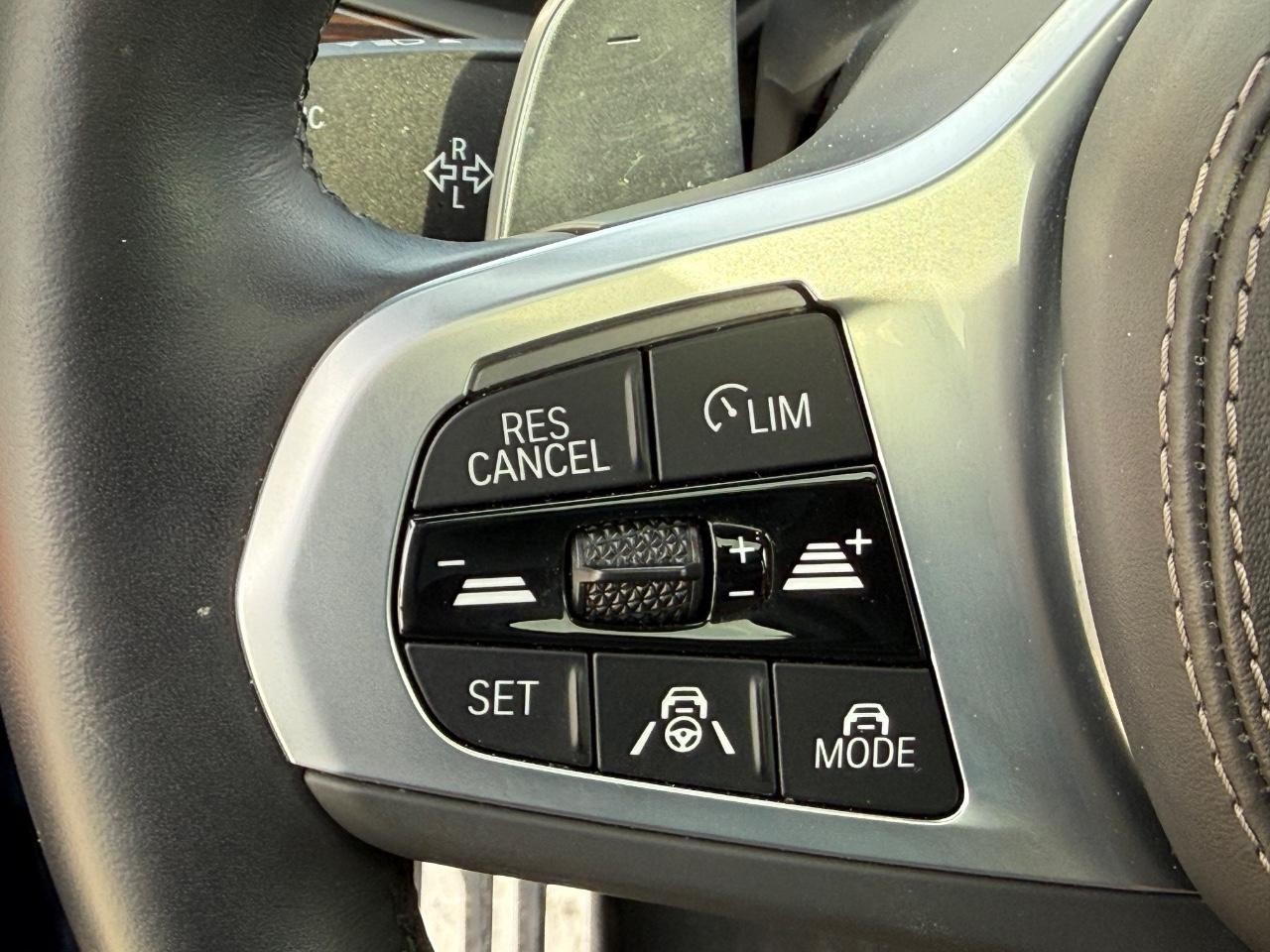 BMW X5 Vehicle Image 17