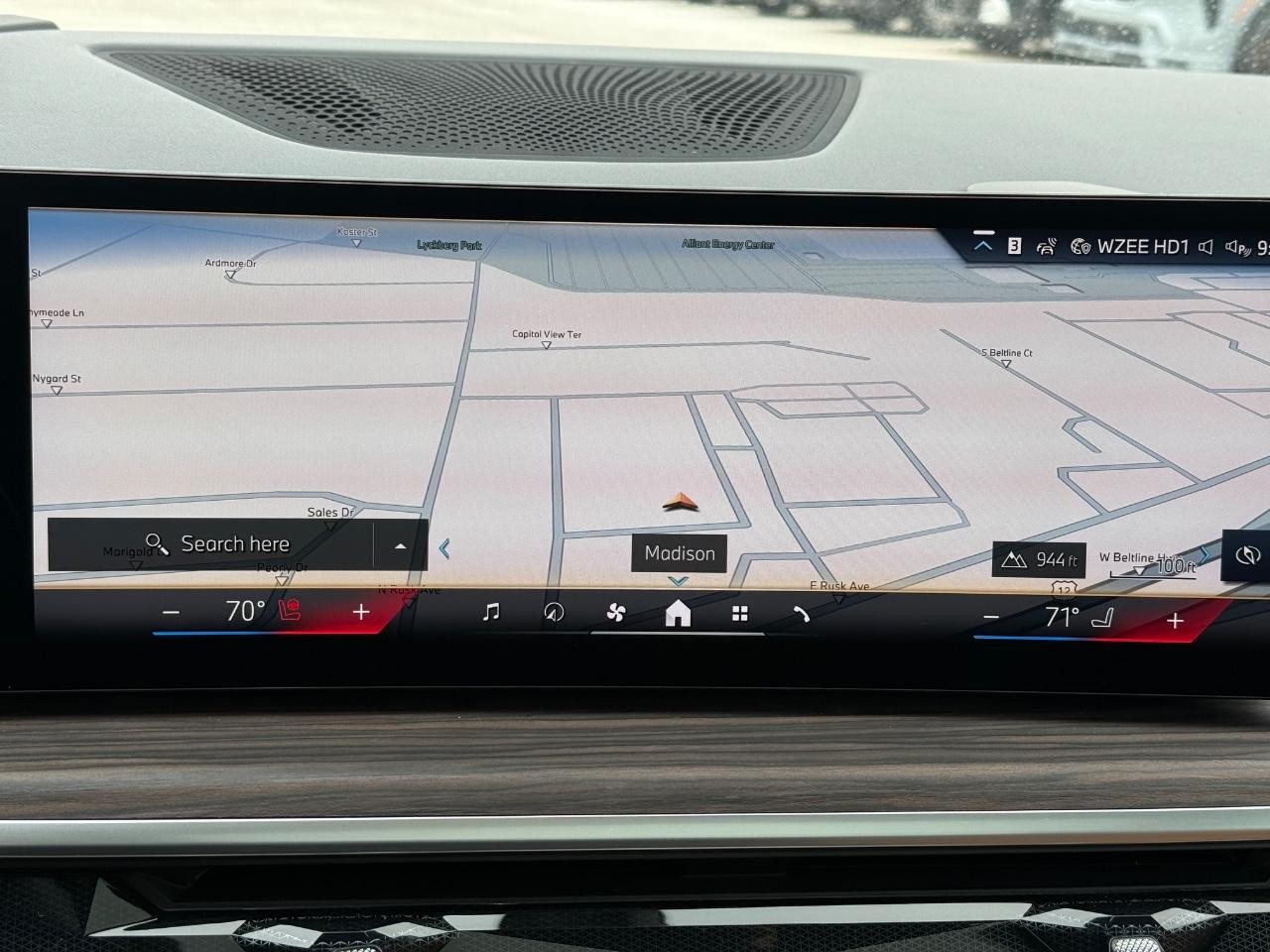 BMW X7 Vehicle Image 17