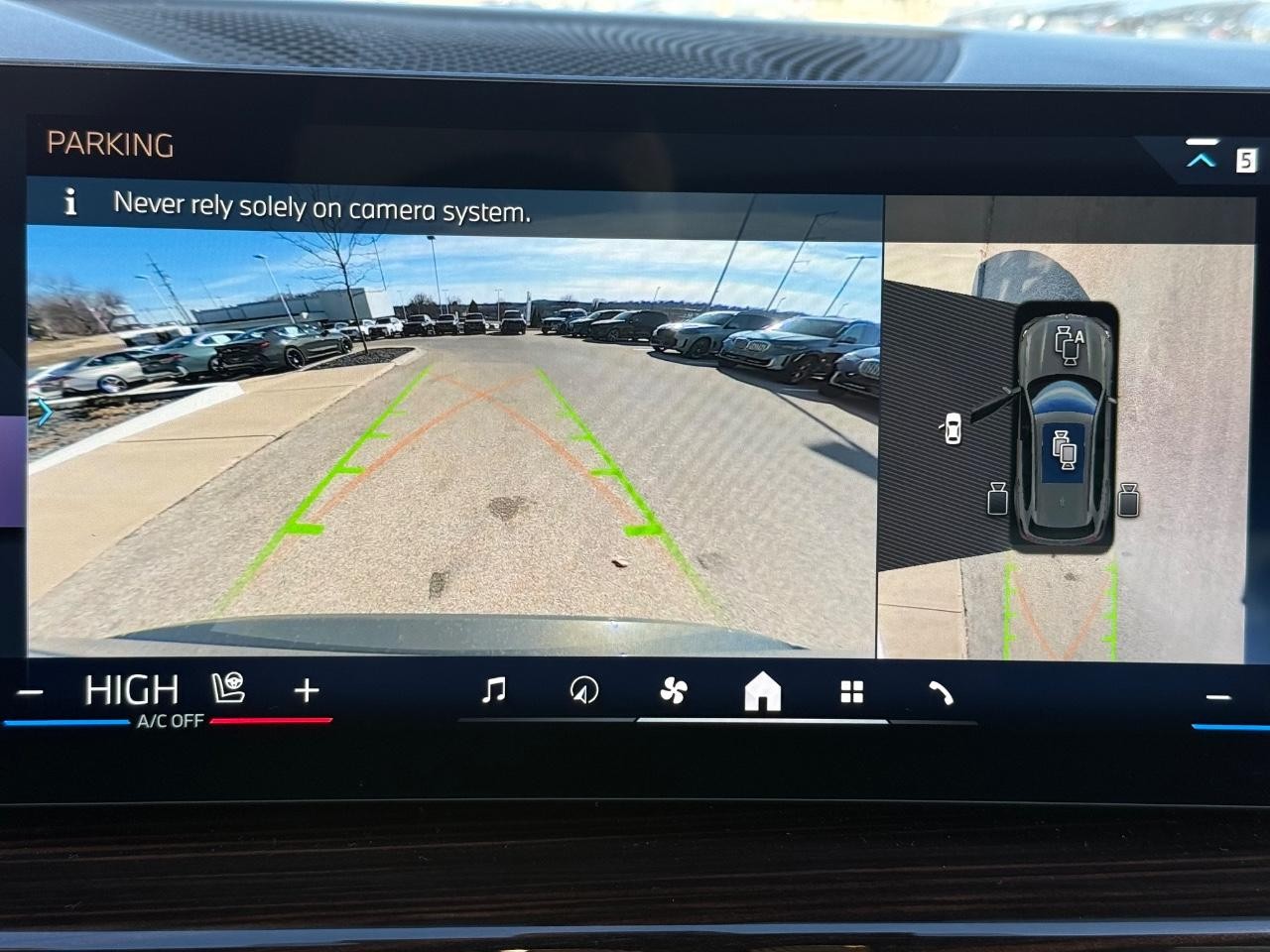 BMW X5 Vehicle Image 14