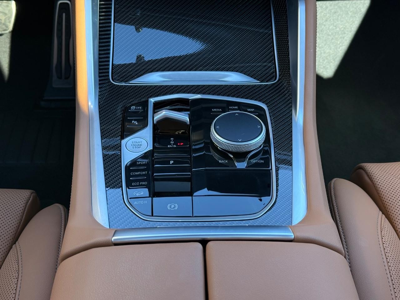 BMW X6 Vehicle Image 13