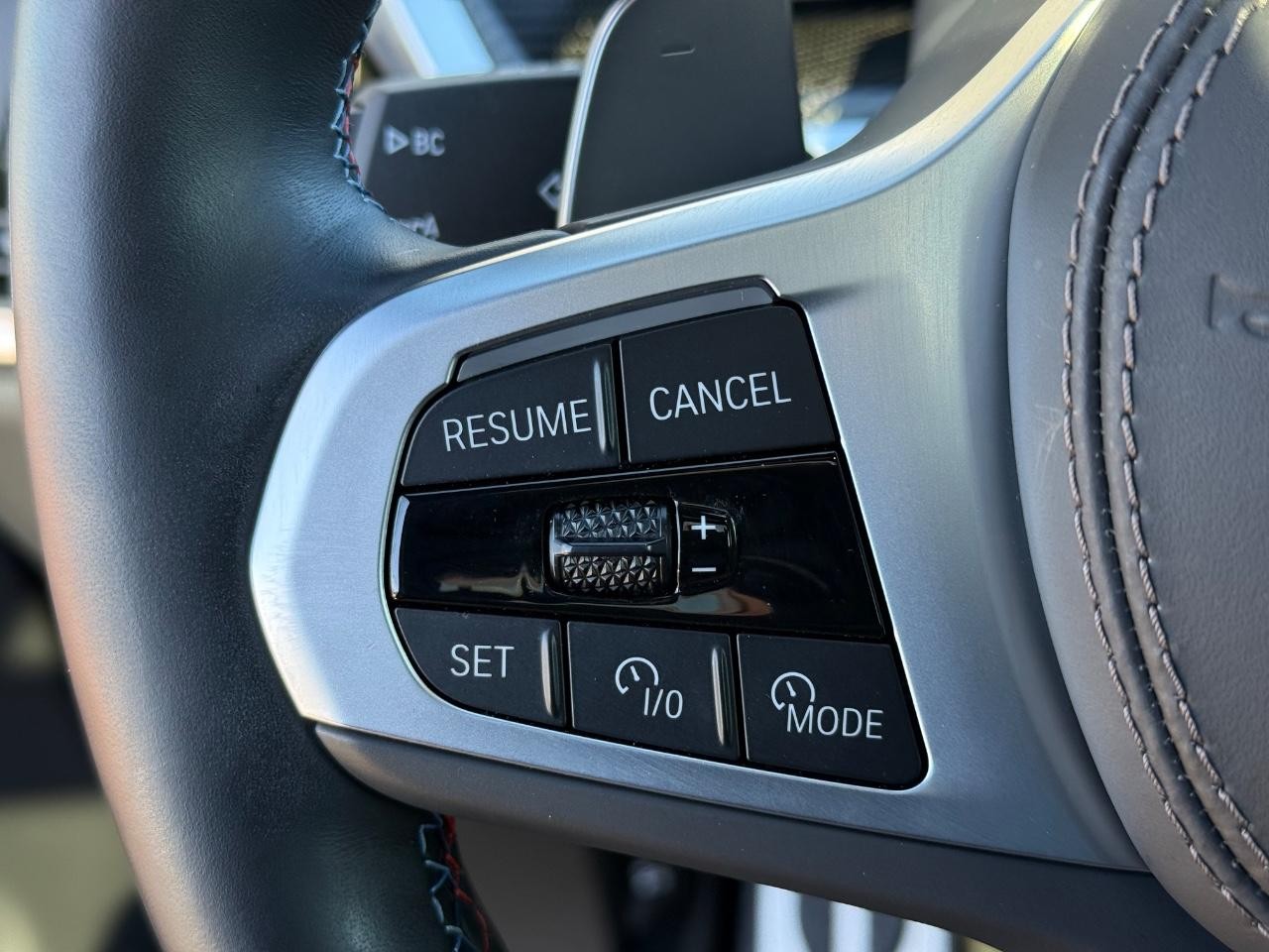 BMW X6 Vehicle Image 17