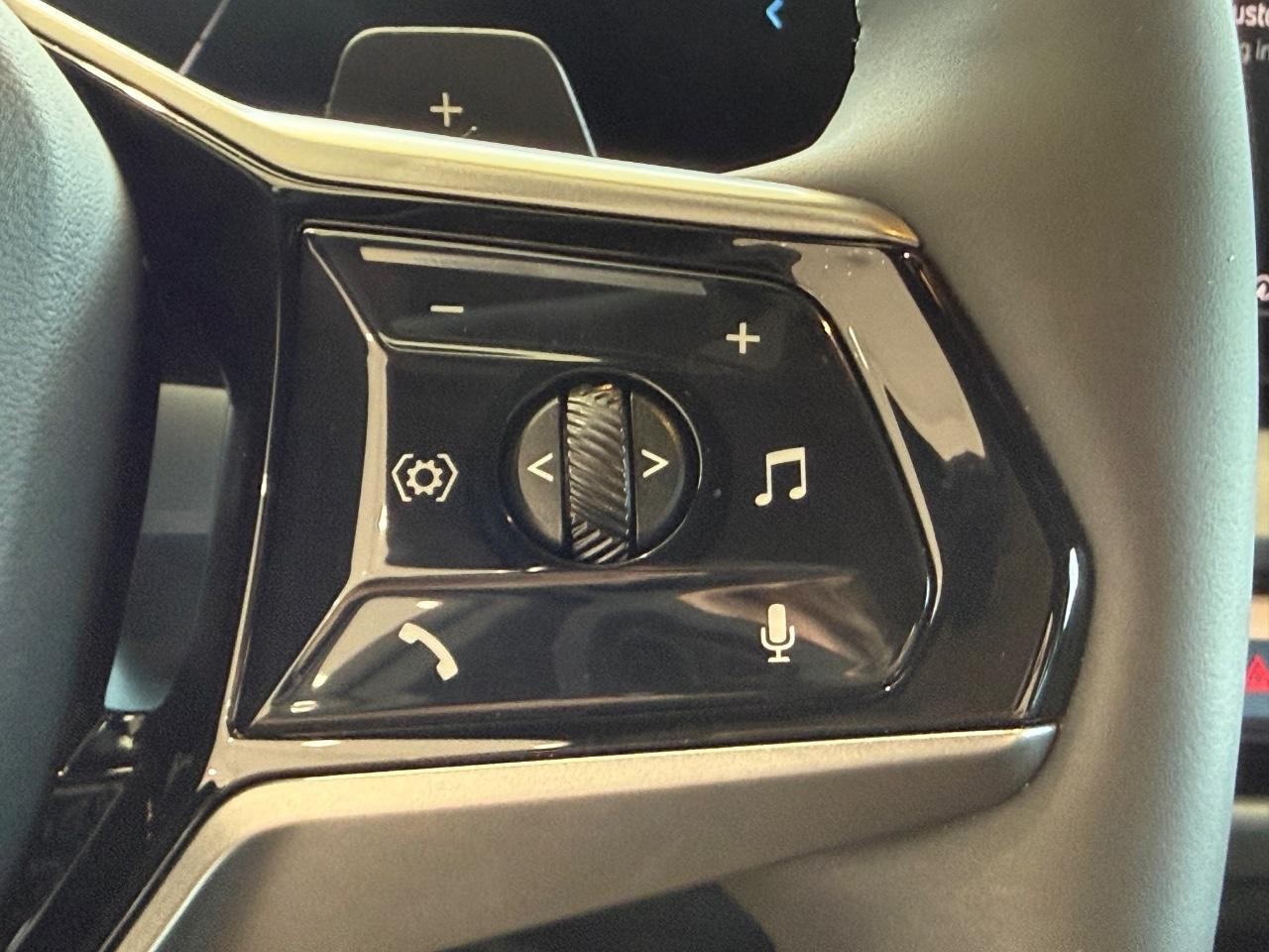 BMW X3 Vehicle Image 12