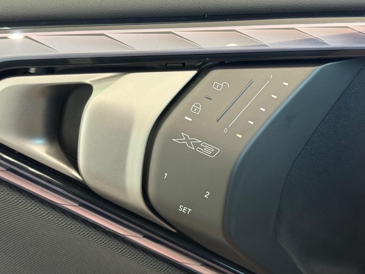 BMW X3 Vehicle Image 14