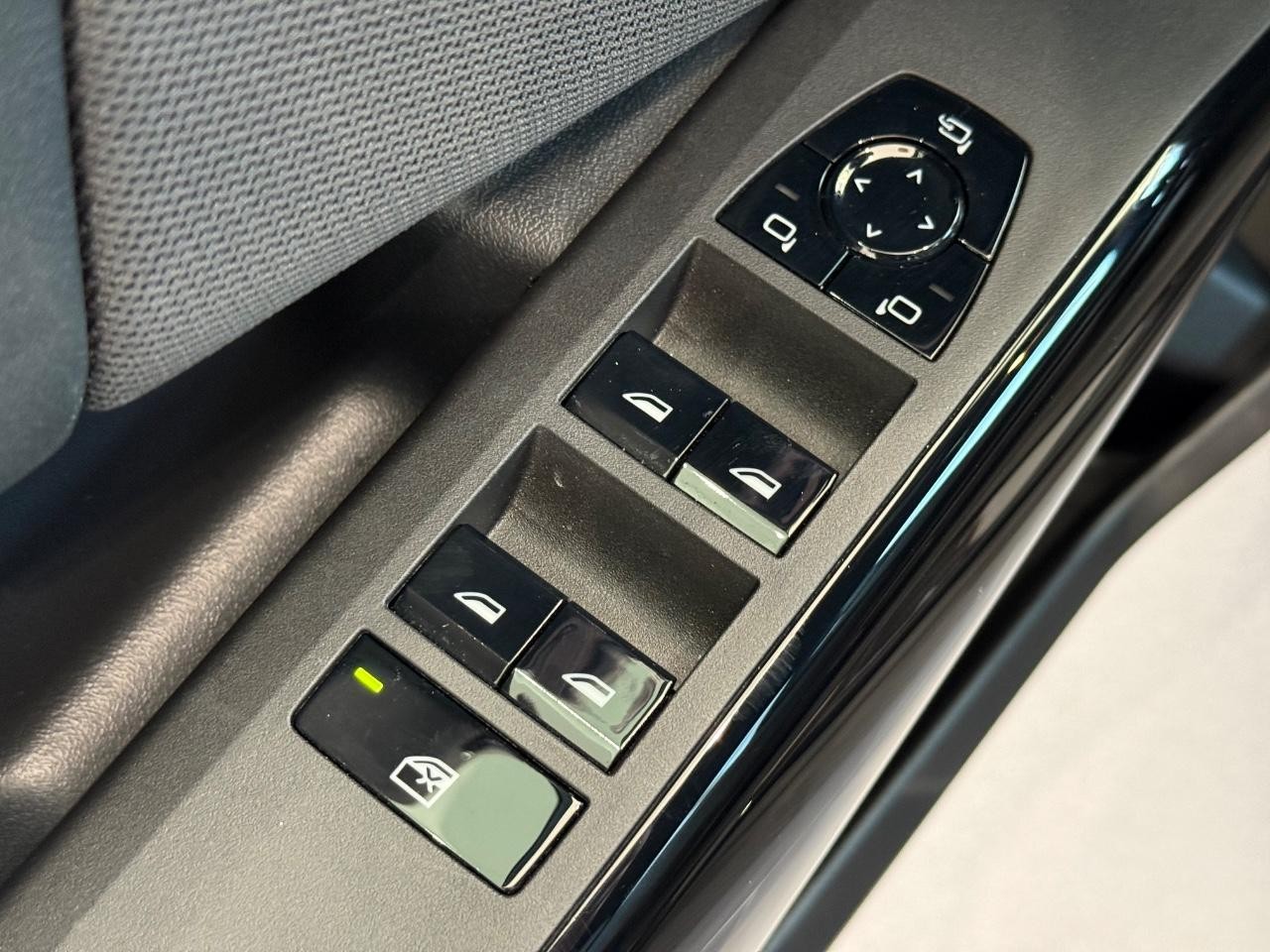 BMW X3 Vehicle Image 15