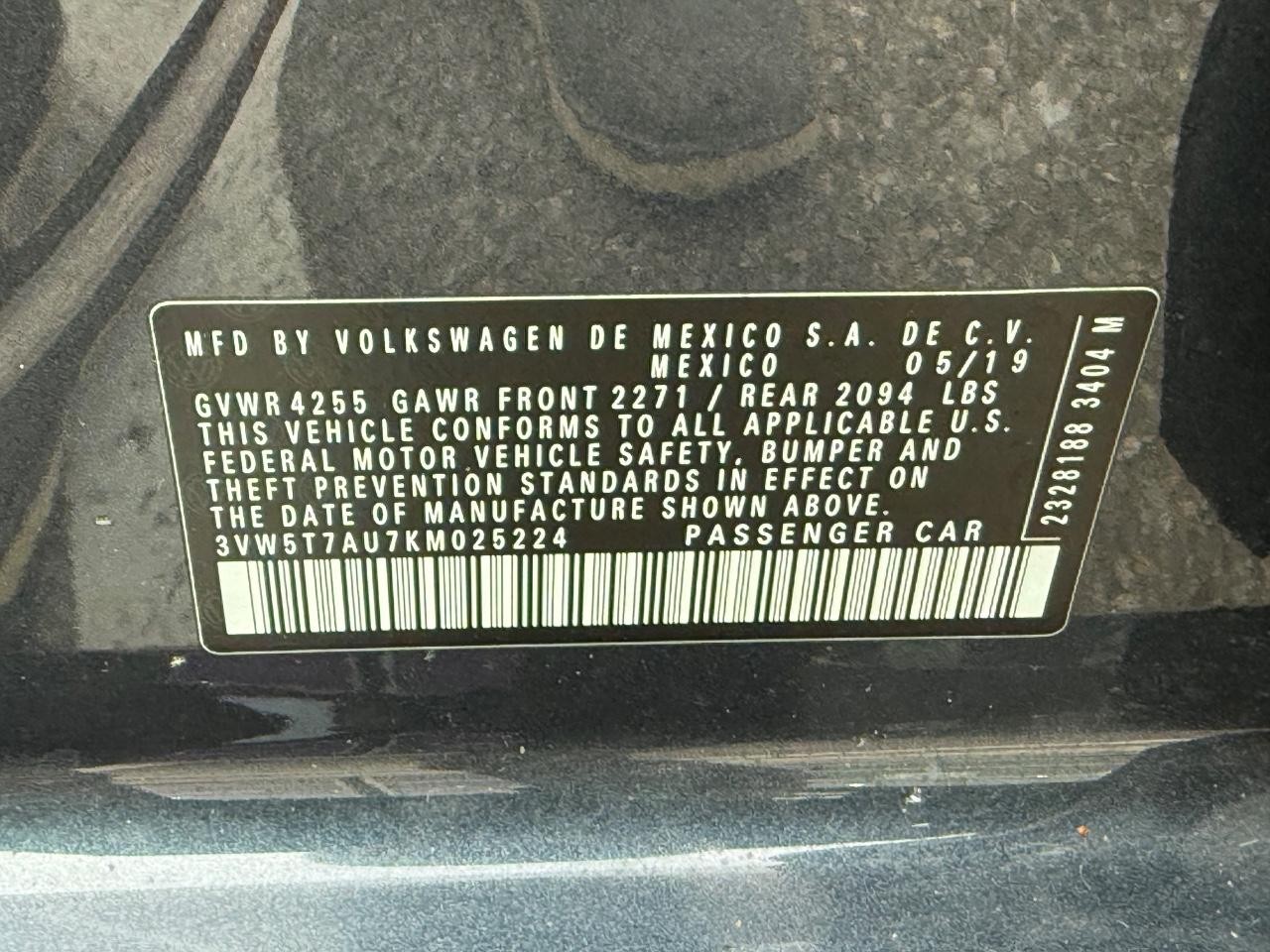 Volkswagen Golf GTI Vehicle Image 23