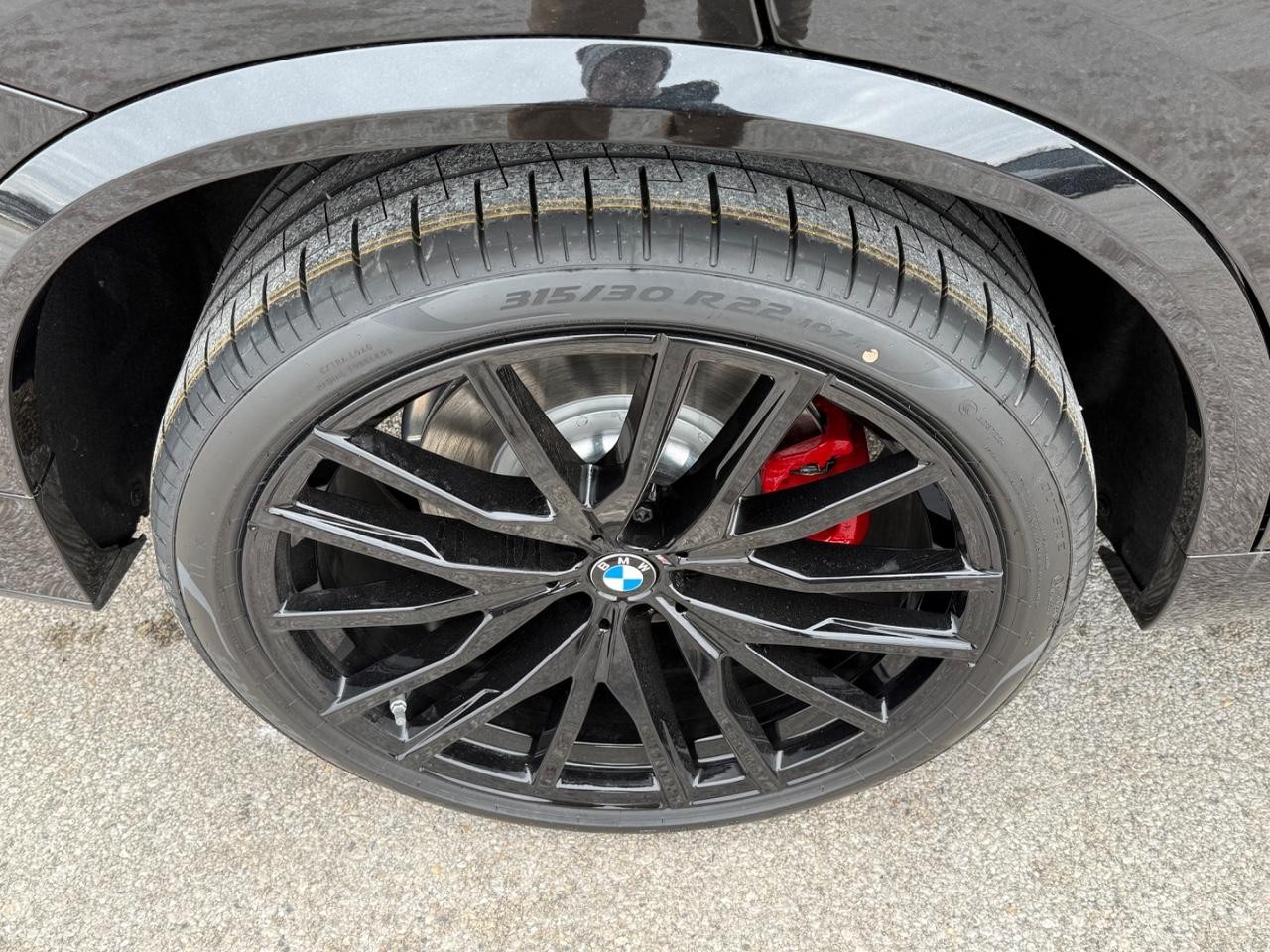 BMW X5 Vehicle Image 04