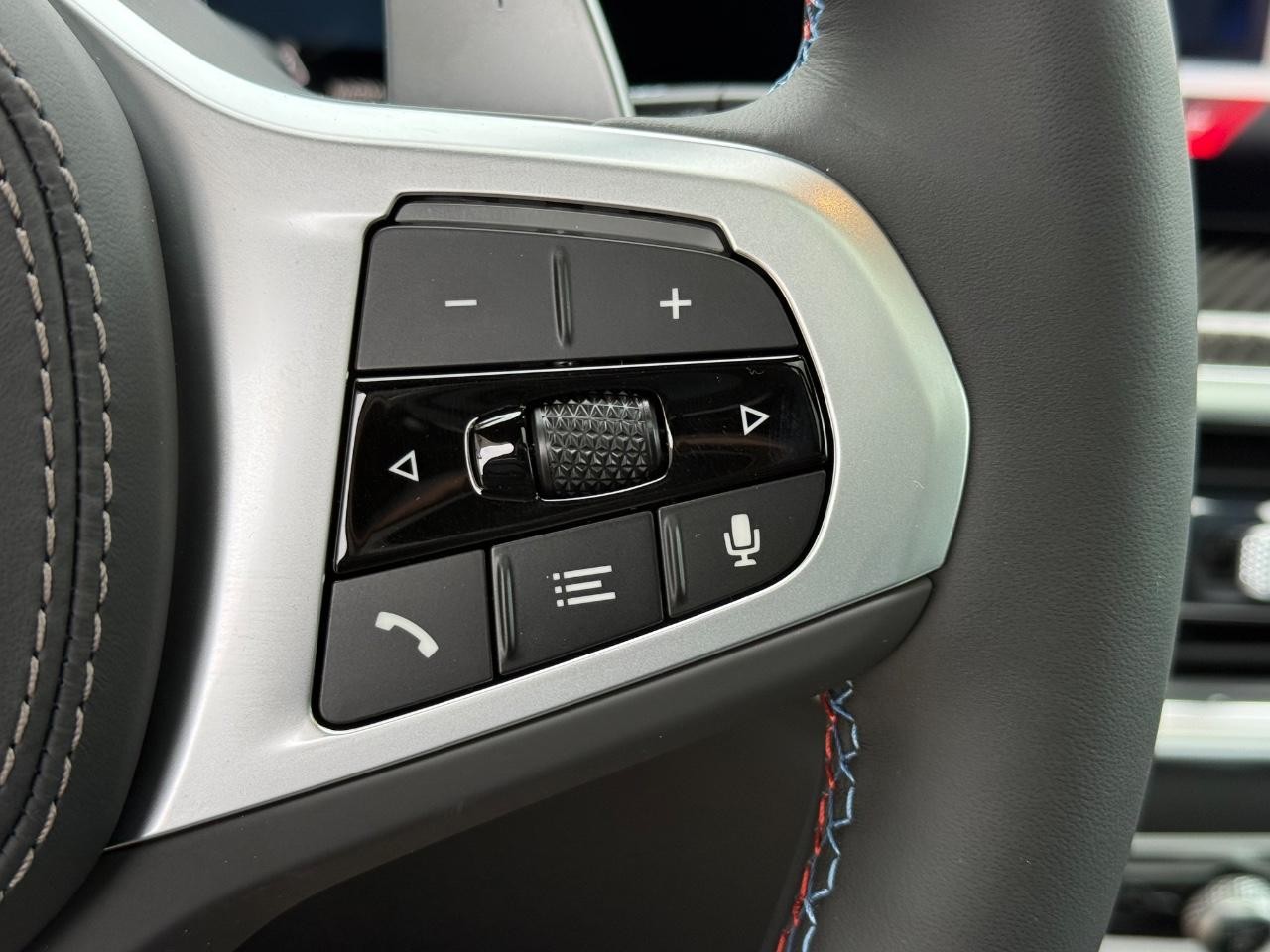 BMW X5 Vehicle Image 13