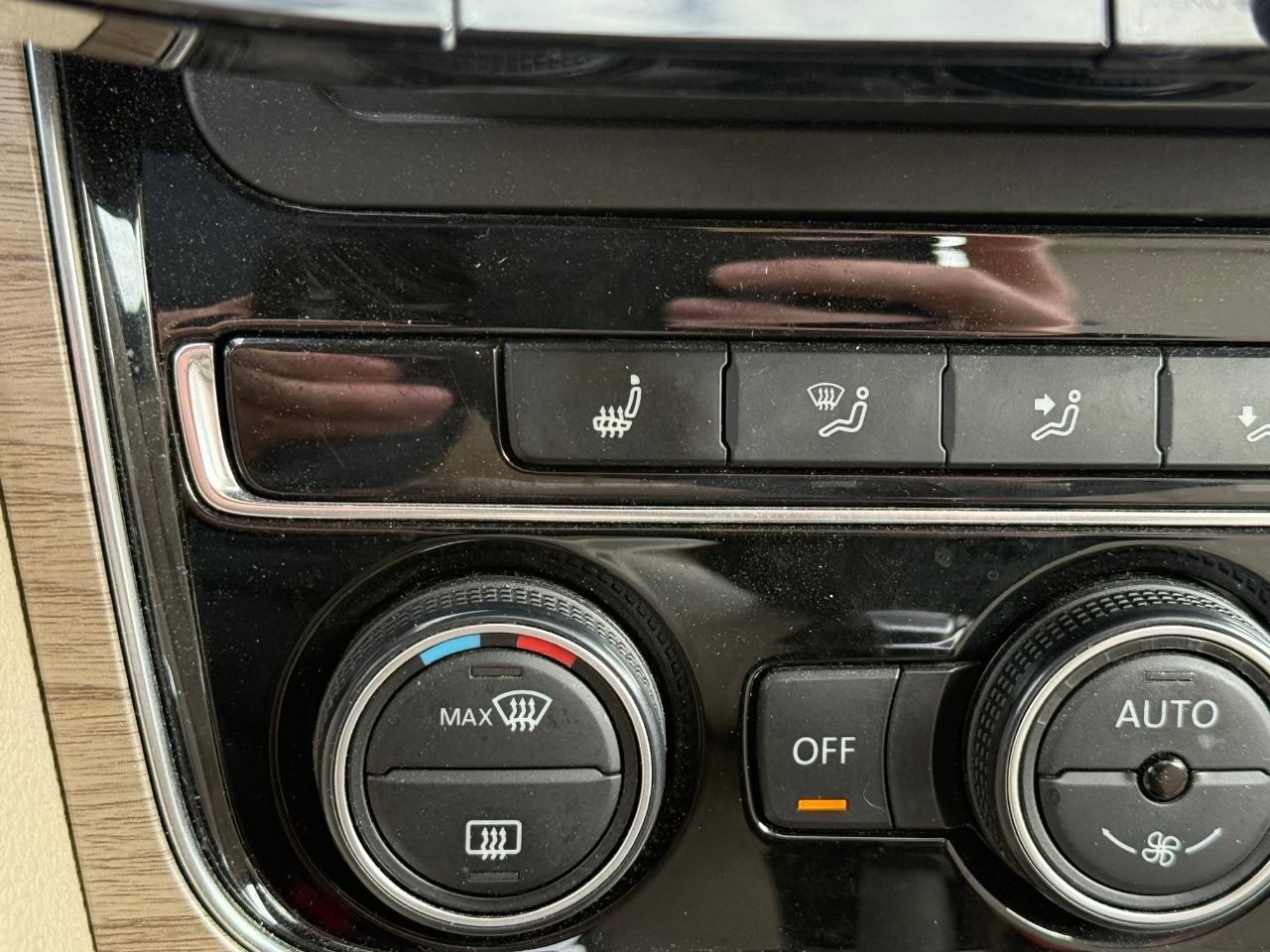 Volkswagen Passat Vehicle Image 20