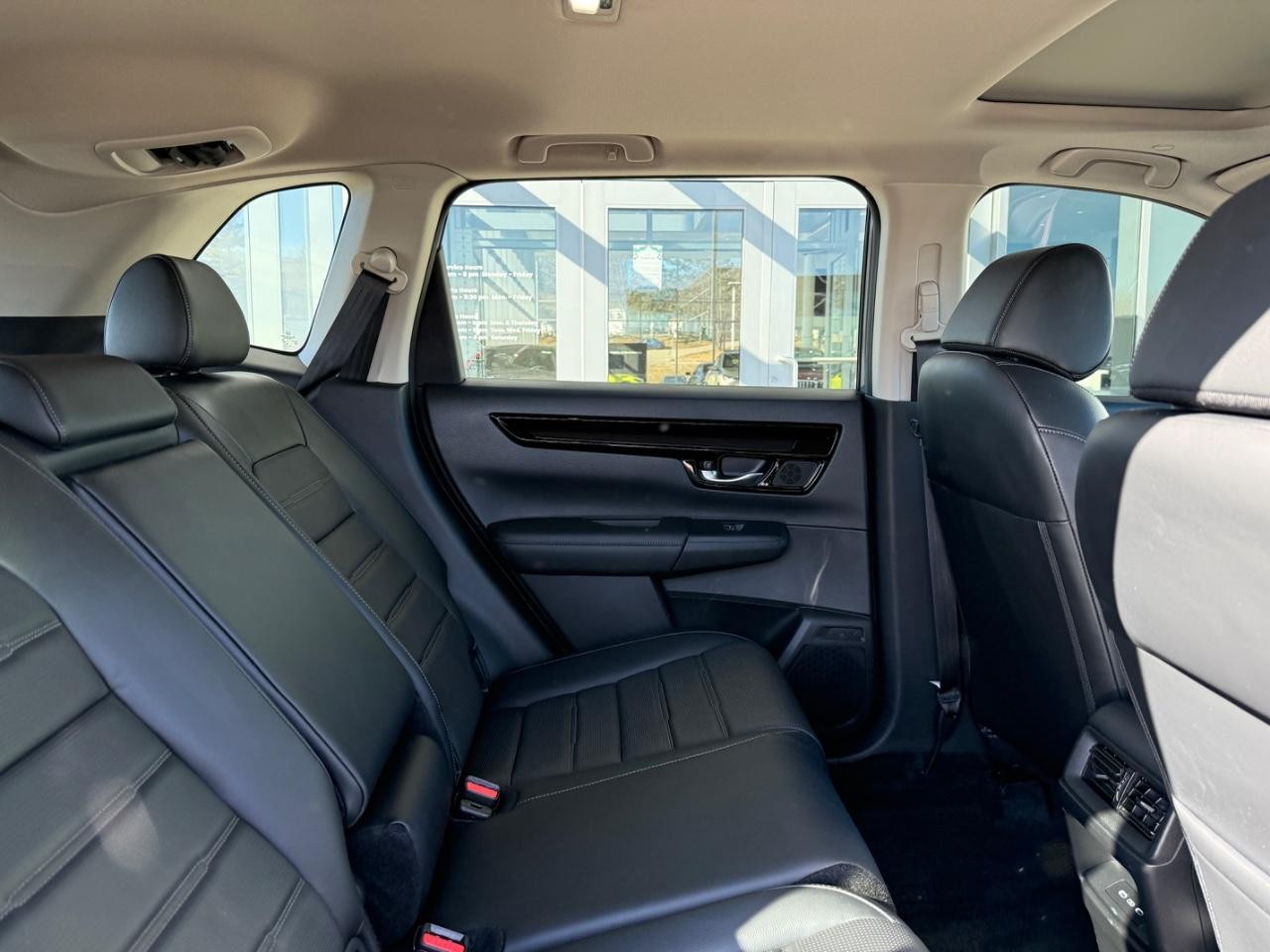 Honda CR-V Vehicle Image 10