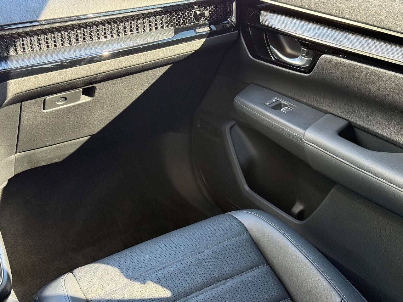 Honda CR-V Vehicle Image 15