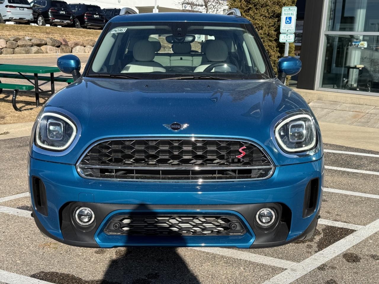 MINI Countryman Vehicle Image 09