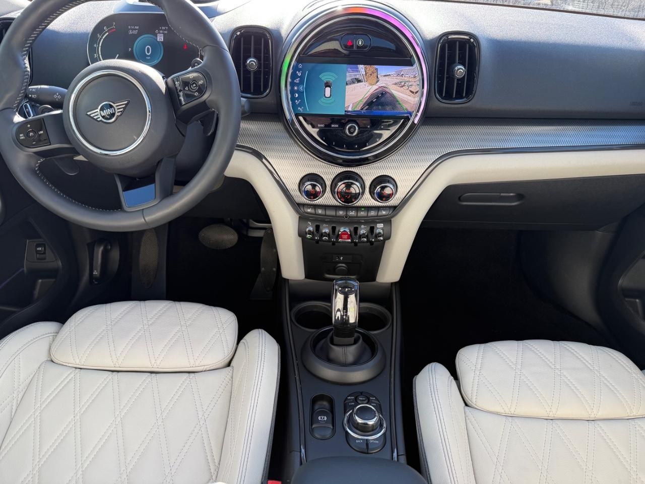 MINI Countryman Vehicle Image 11